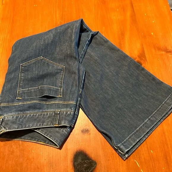 Lands End Wide Leg Jeans 16P. Inseam 27” - Picture 5 of 5